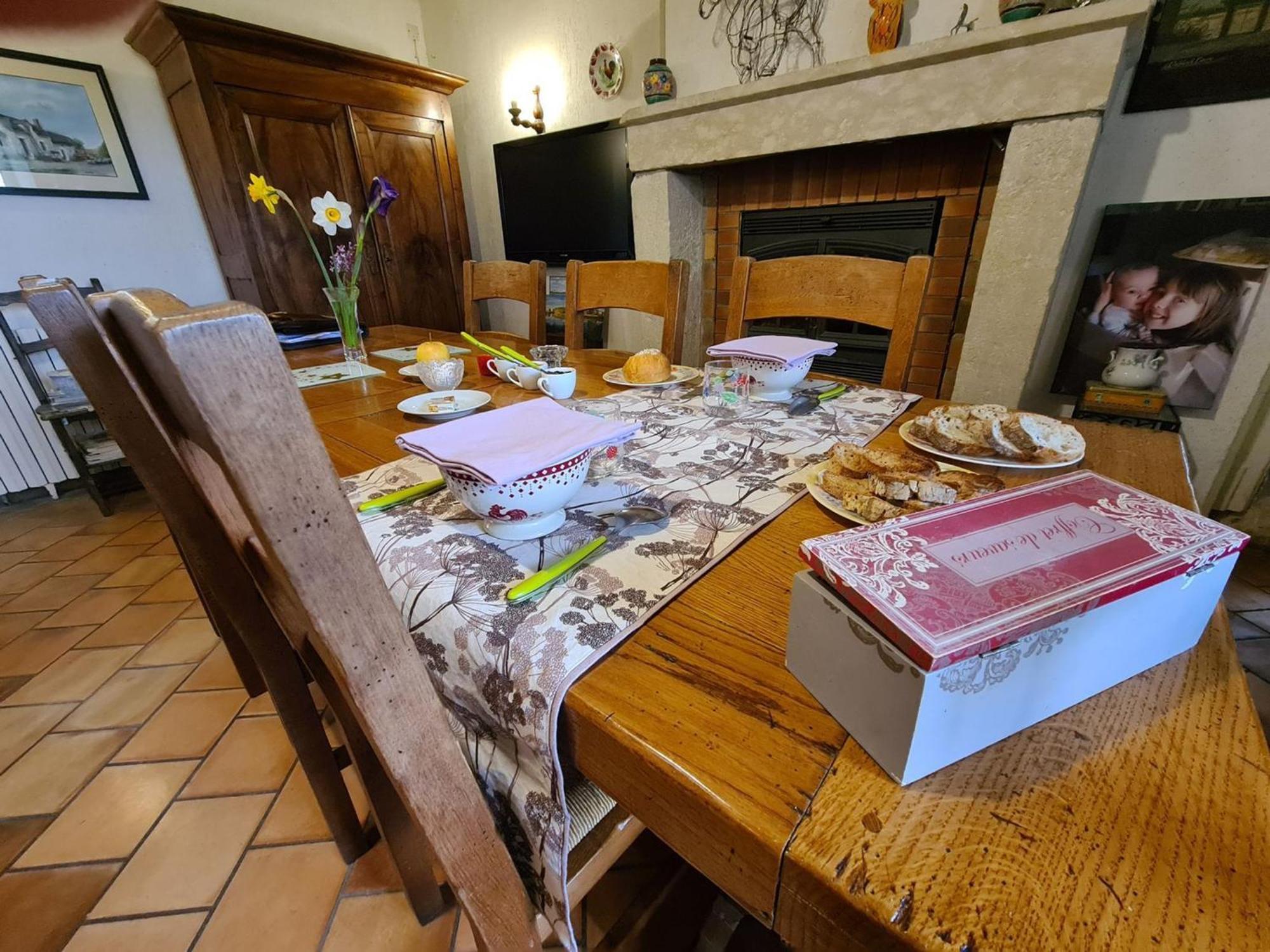 Chambres D'Hotes Au Calme Avec Salle De Jeux En Berry - Fr-1-591-678 Saulnay Bagian luar foto