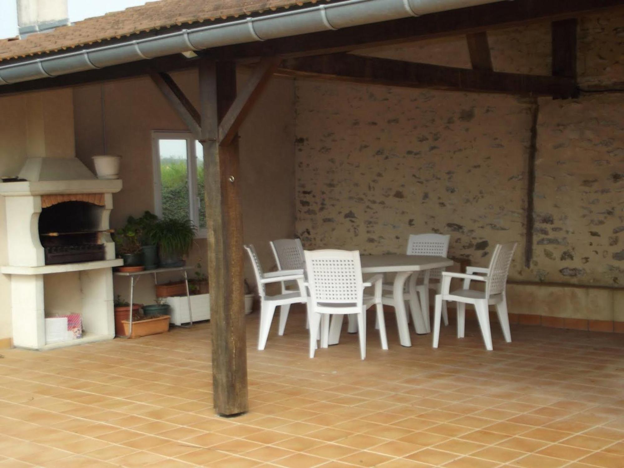 Chambres D'Hotes Au Calme Avec Salle De Jeux En Berry - Fr-1-591-678 Saulnay Bagian luar foto